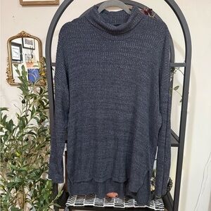 American Eagle Outfitters Gray Cowl Neck Sweater with Ribbed Texture size medium